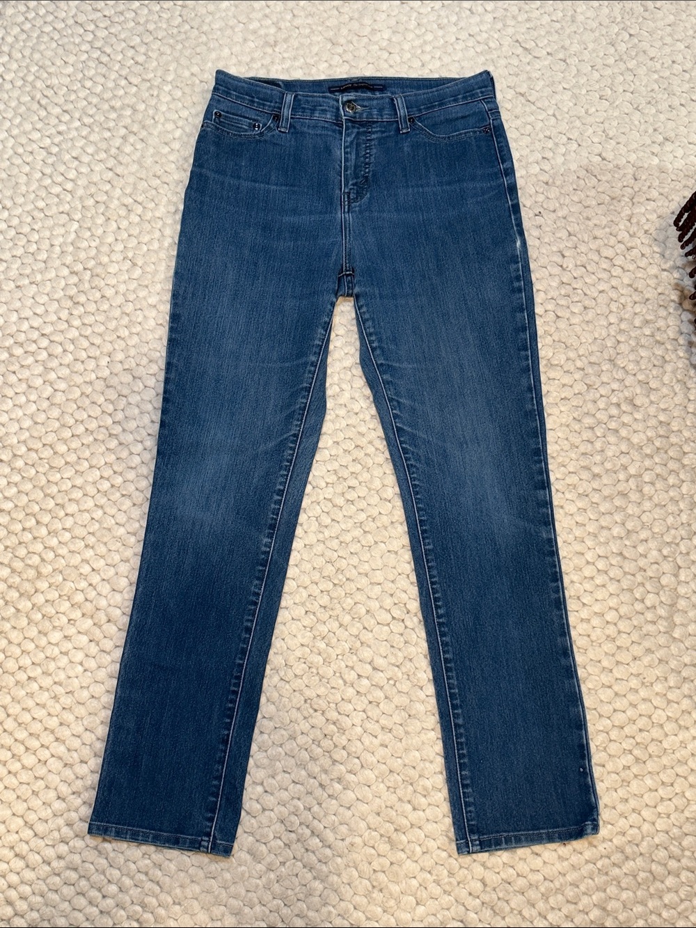 Levi's Women's Skinny Jeans in Medium Blue Denim